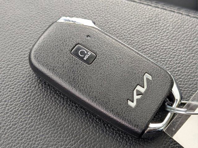 Used 2025 Kia Sportage EX w/ EX Premium Package image 12