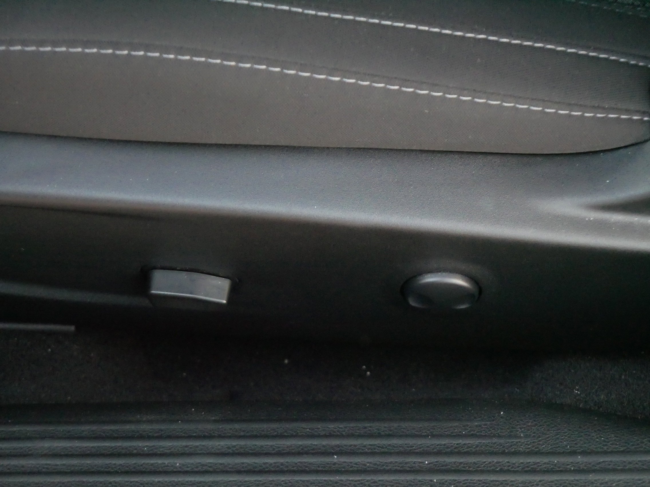 Used 2022 Dodge Challenger SXT w/ Blacktop Package image 20