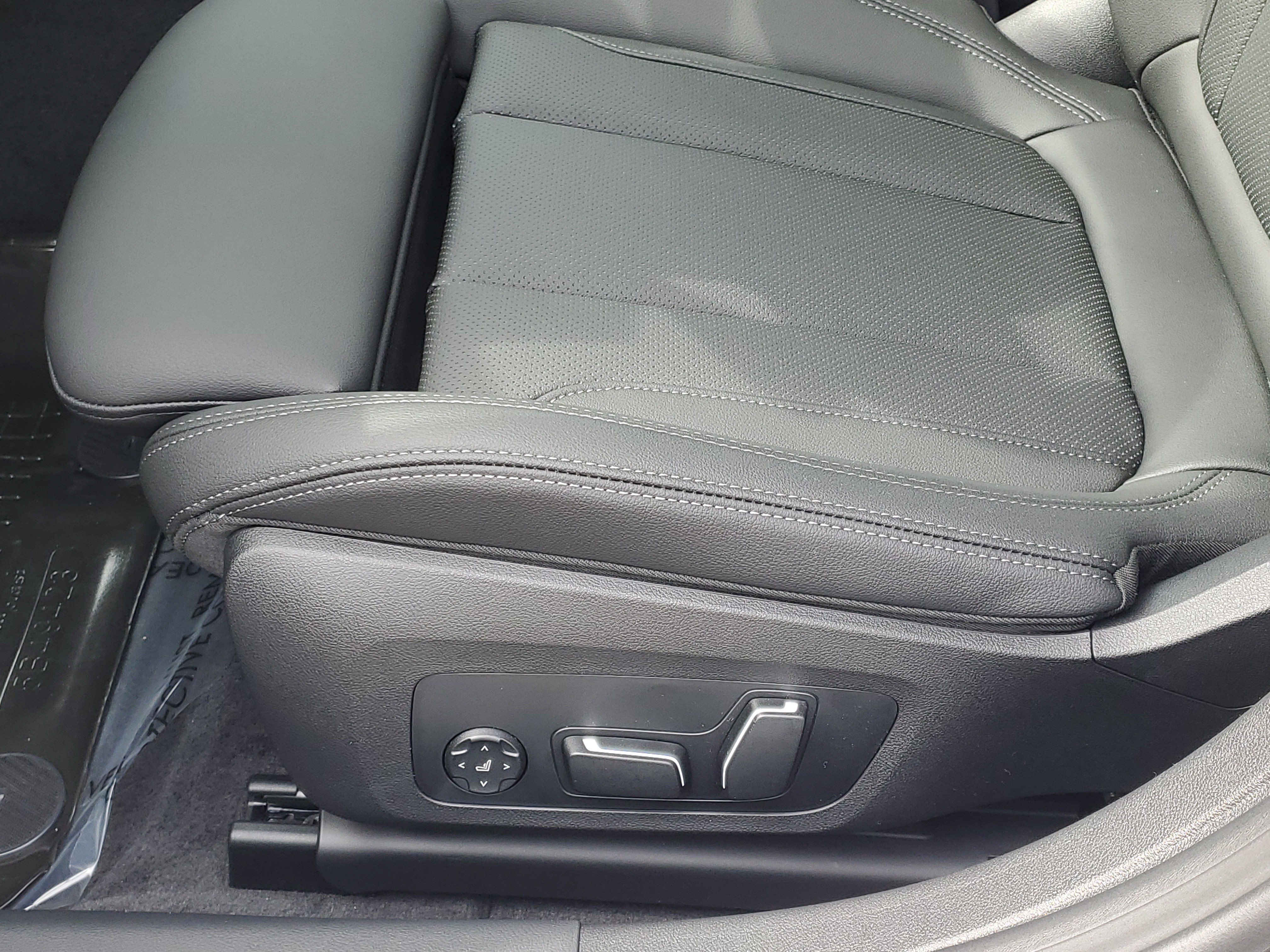 New 2026 BMW i4 xDrive40i w/ Premium Package image 9