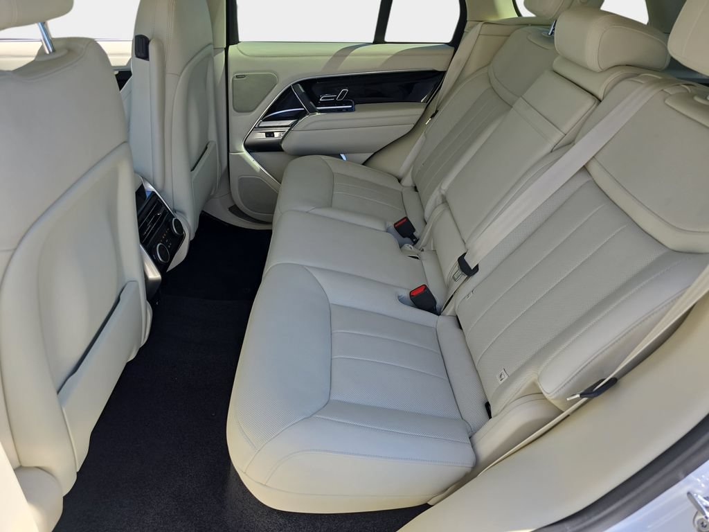 Certified 2024 Land Rover Range Rover SE AWD/4WD image 15