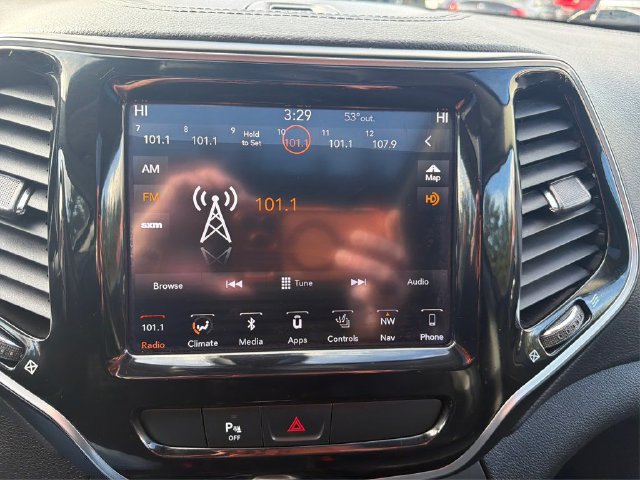 Used 2019 Jeep Cherokee Limited AWD/4WD image 14