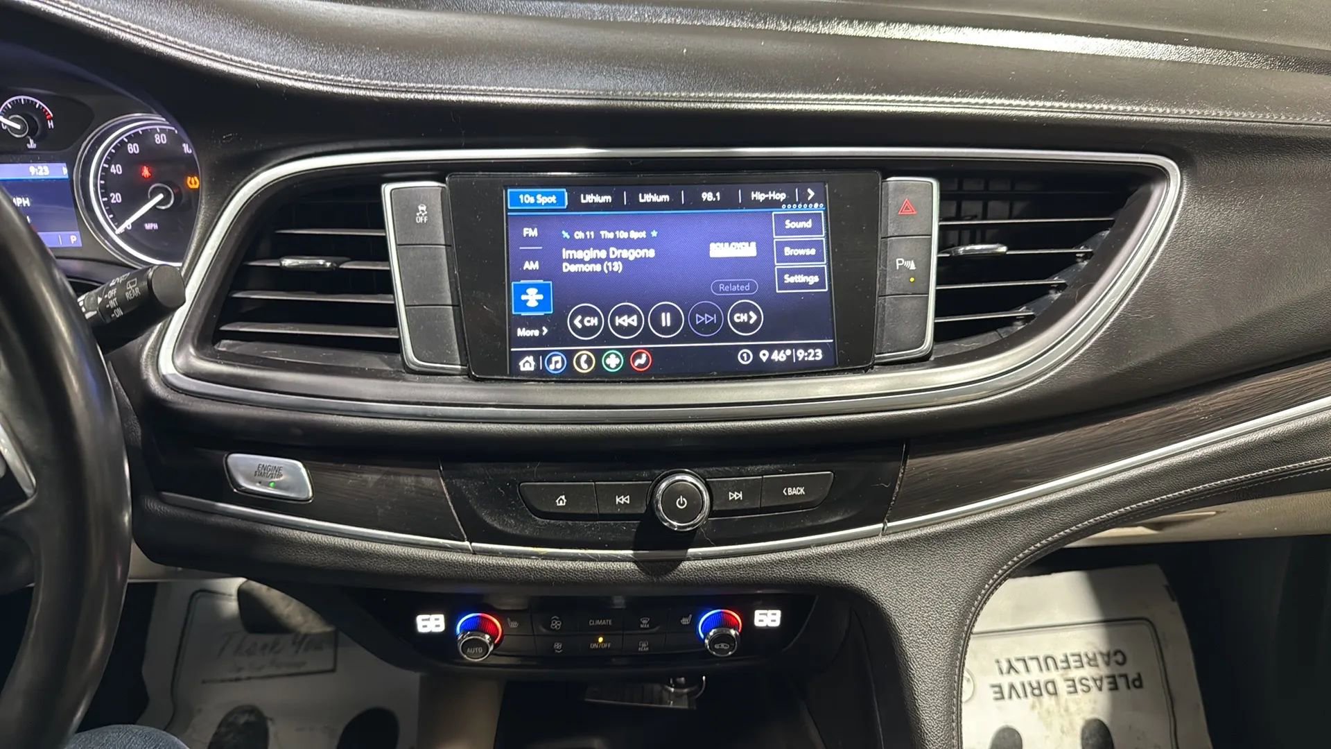 Used 2020 Buick Enclave Essence image 18