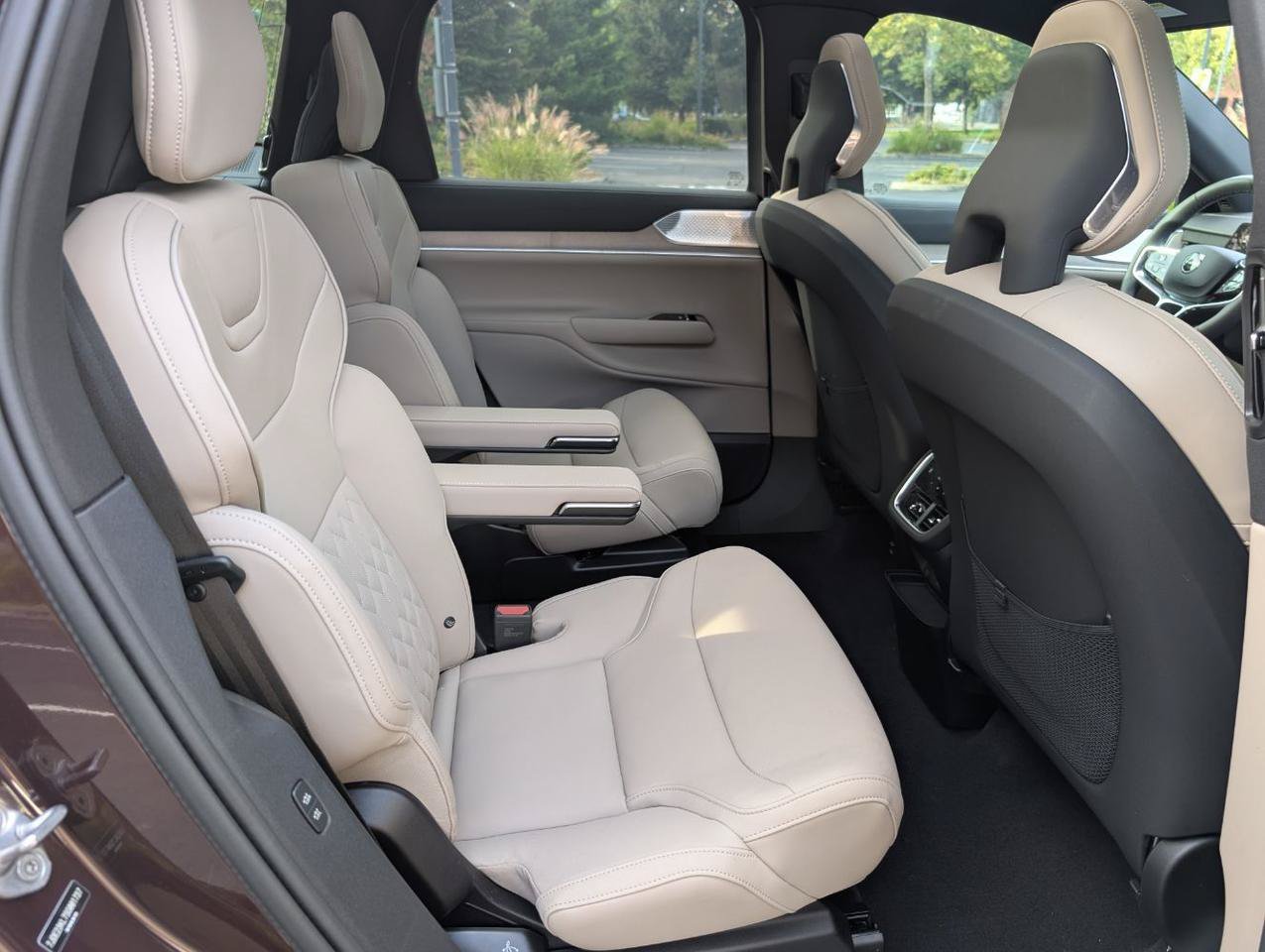Used 2025 Volvo EX90 Ultra AWD/4WD image 17