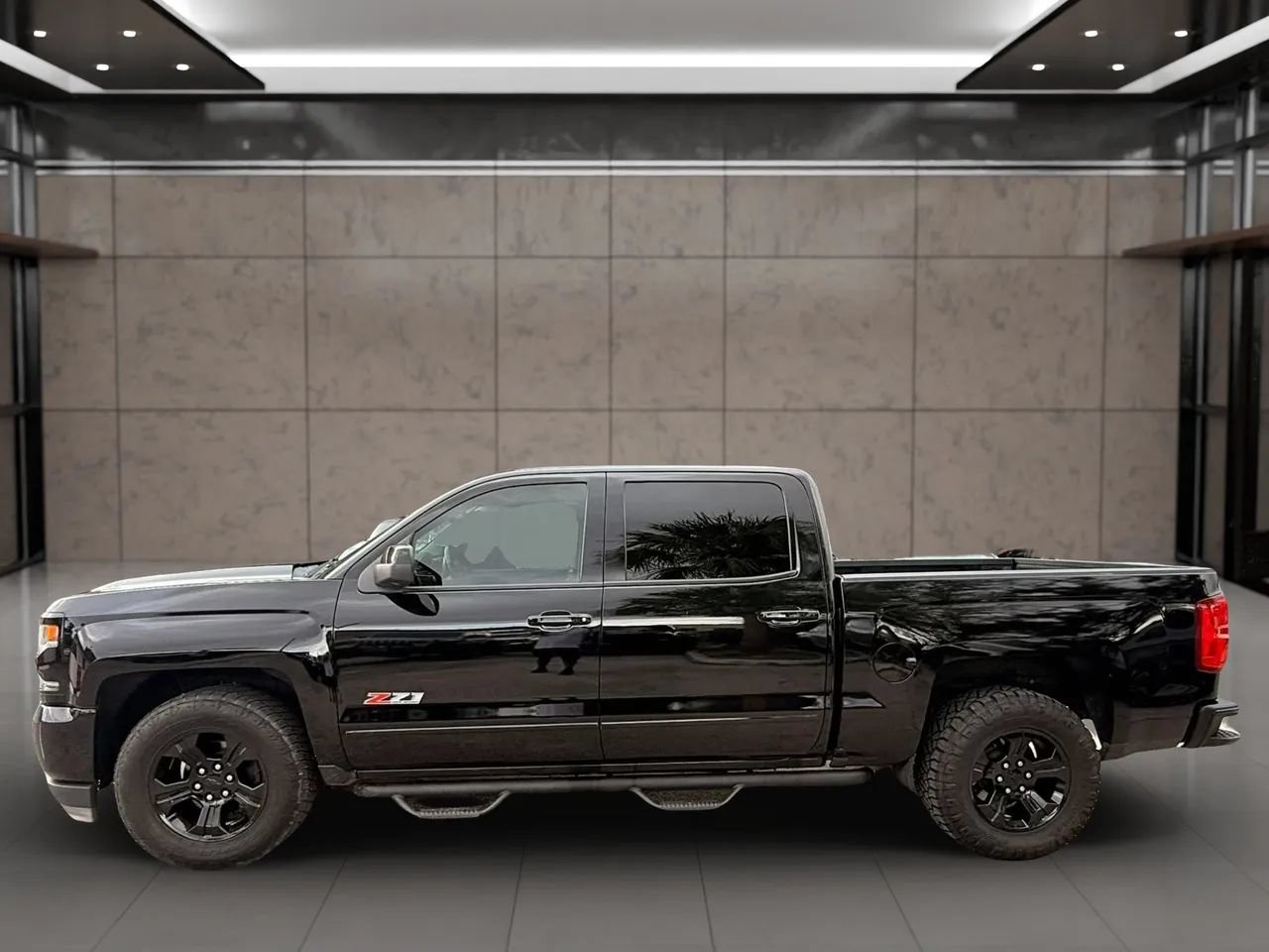 Used 2017 Chevrolet Silverado 1500 LTZ Z71 w/ LTZ Plus Package AWD/4WD image 8
