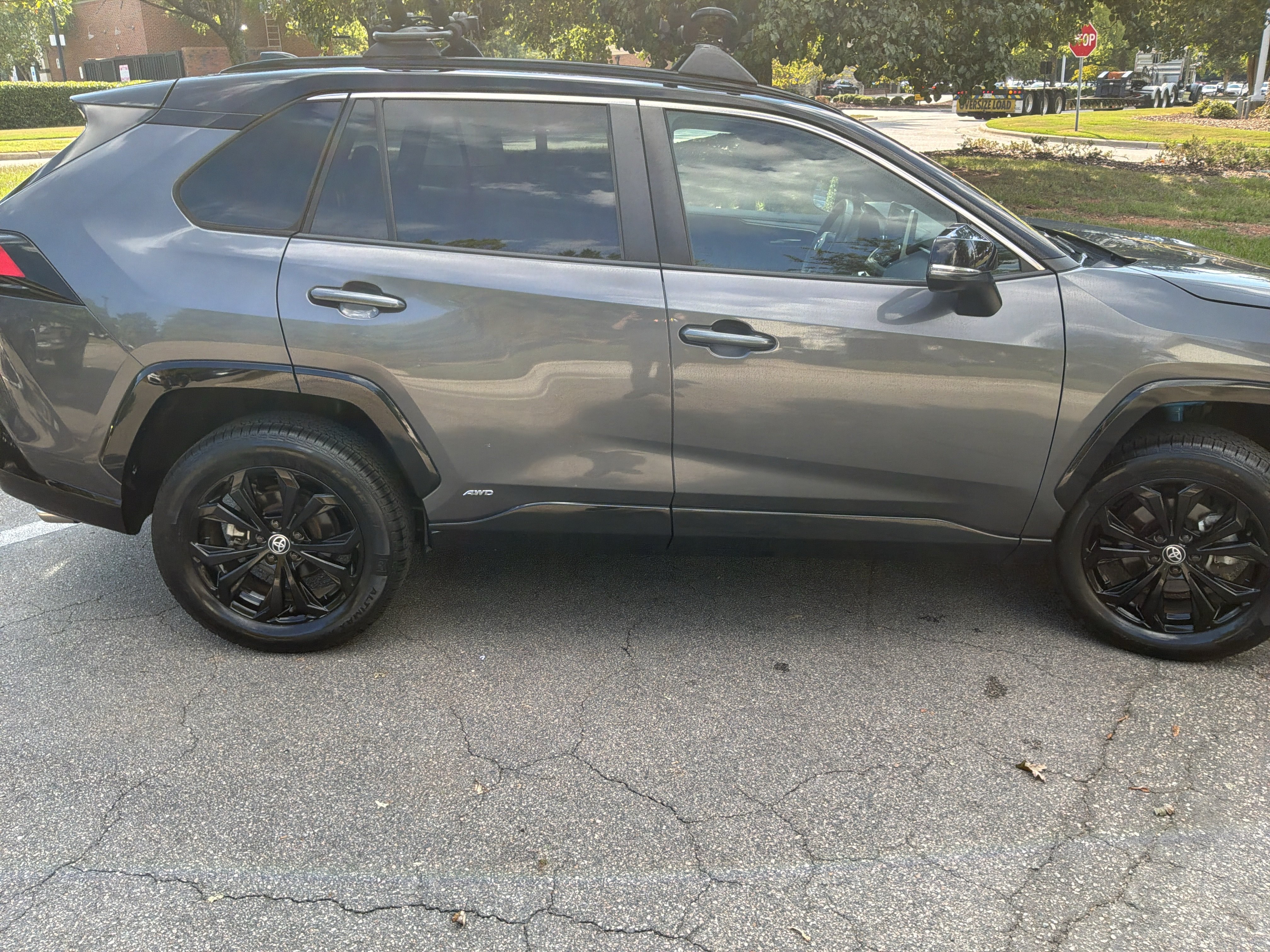Used 2022 Toyota RAV4 XSE AWD/4WD image 11