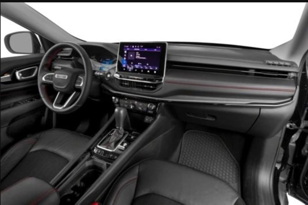 Used 2022 Jeep Compass Limited AWD/4WD image 4