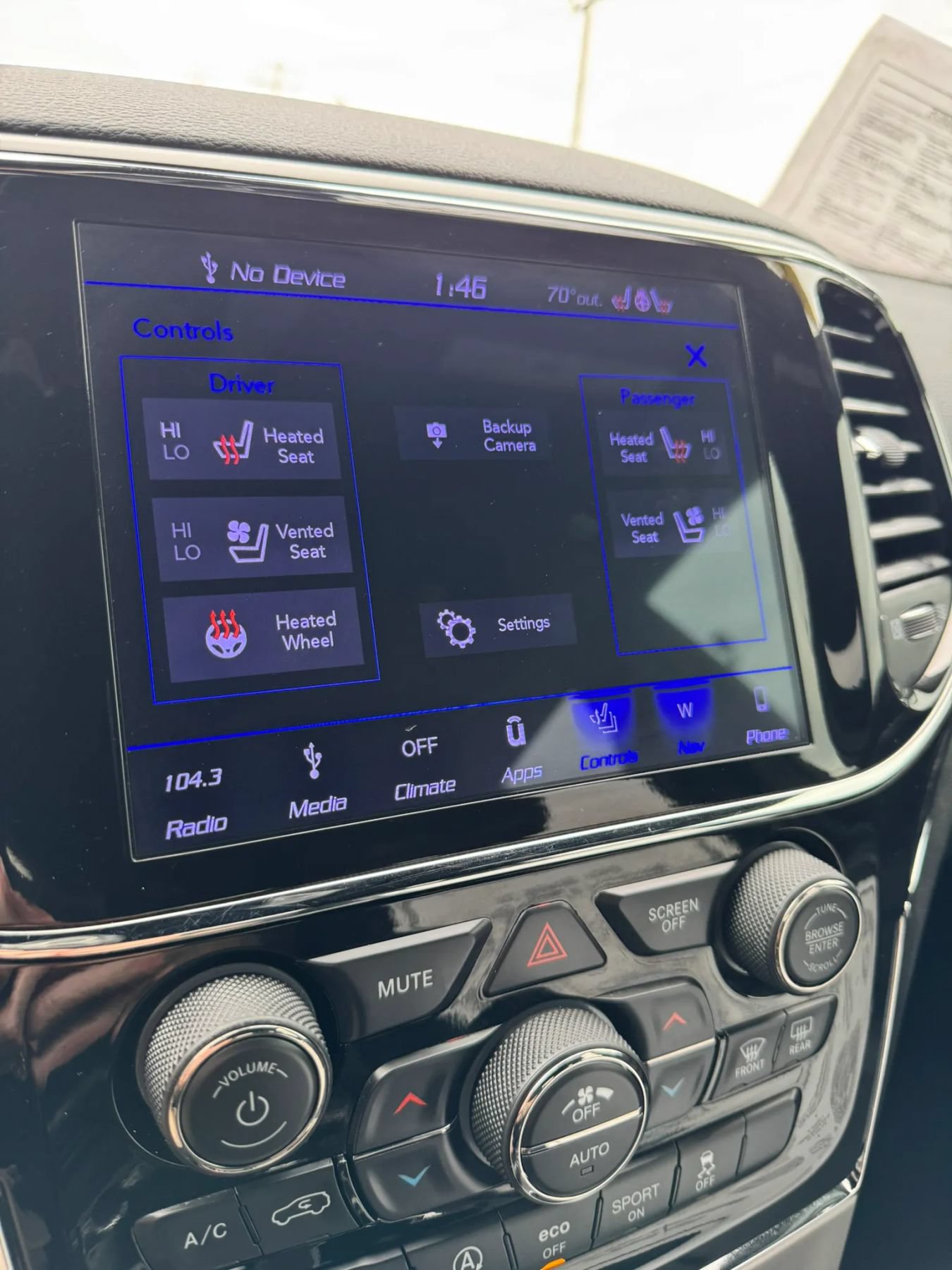 Used 2019 Jeep Grand Cherokee Limited w/ Luxury Group II AWD/4WD image 32
