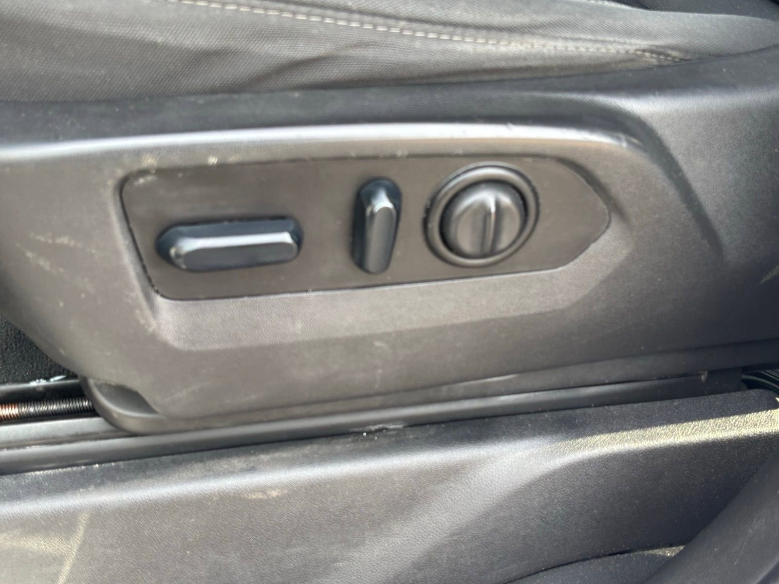 Used 2023 Chevrolet Silverado 2500 LT w/ Convenience Package image 19