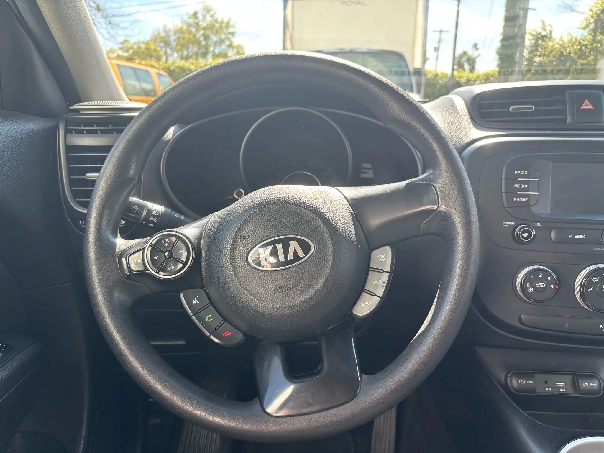 Used 2019 Kia Soul image 33