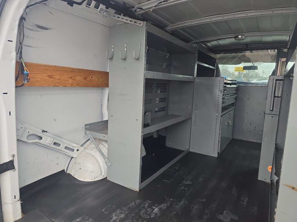 Used 2013 Chevrolet Express 2500 image 12