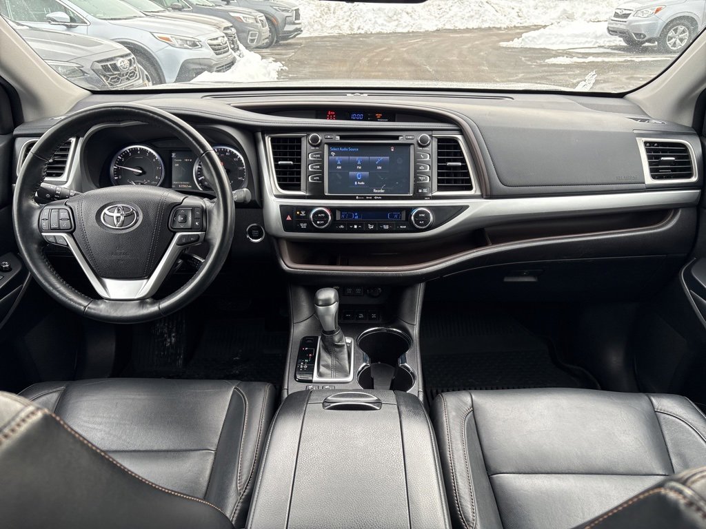 Used 2018 Toyota Highlander XLE image 14