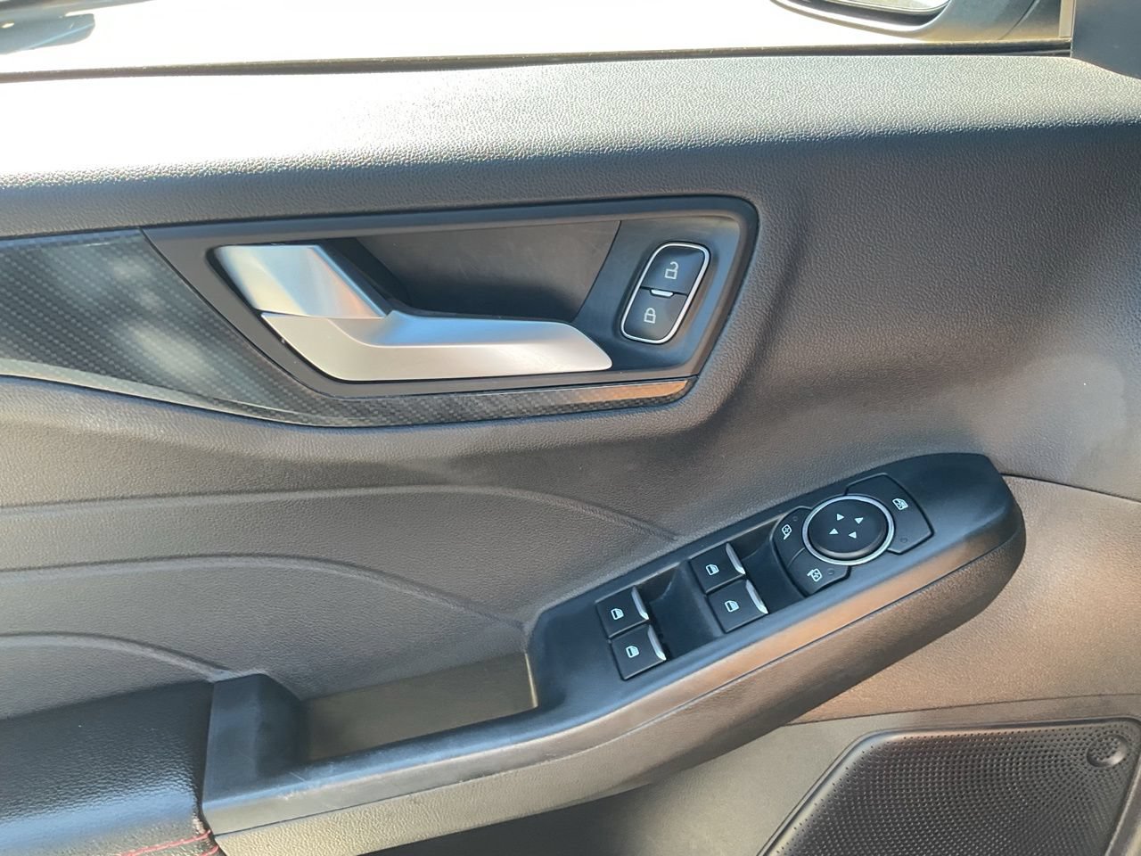 Used 2024 Ford Escape ST-Line FWD image 17