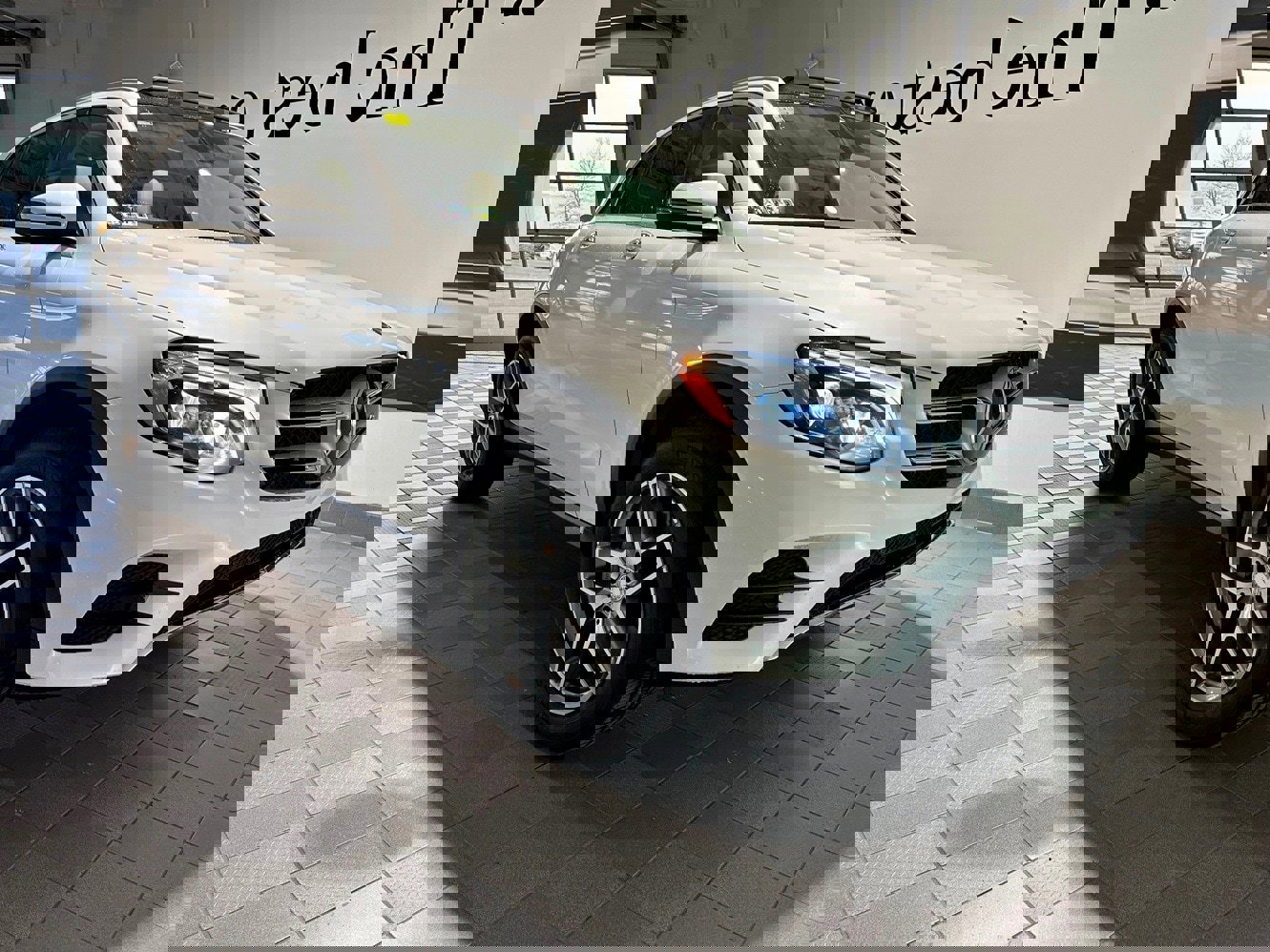 Used 2016 Mercedes-Benz GLC 300 4MATIC image 1