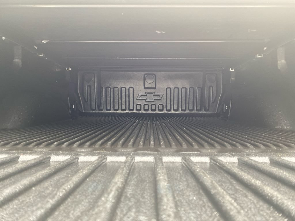 Certified 2018 Chevrolet Silverado 1500 LT w/ All Star Edition AWD/4WD image 12