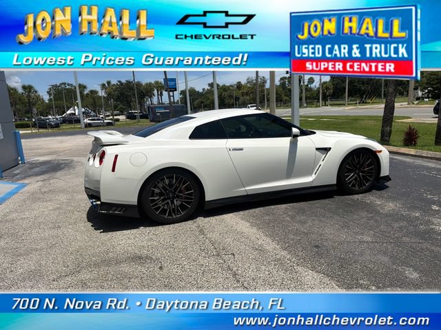 Used 2021 Nissan GT-R Premium AWD/4WD image 10