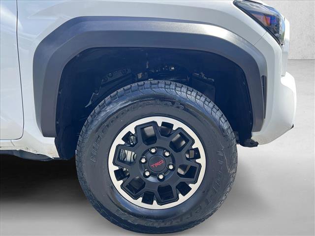 Certified 2025 Toyota Tacoma TRD Off-Road AWD/4WD image 26