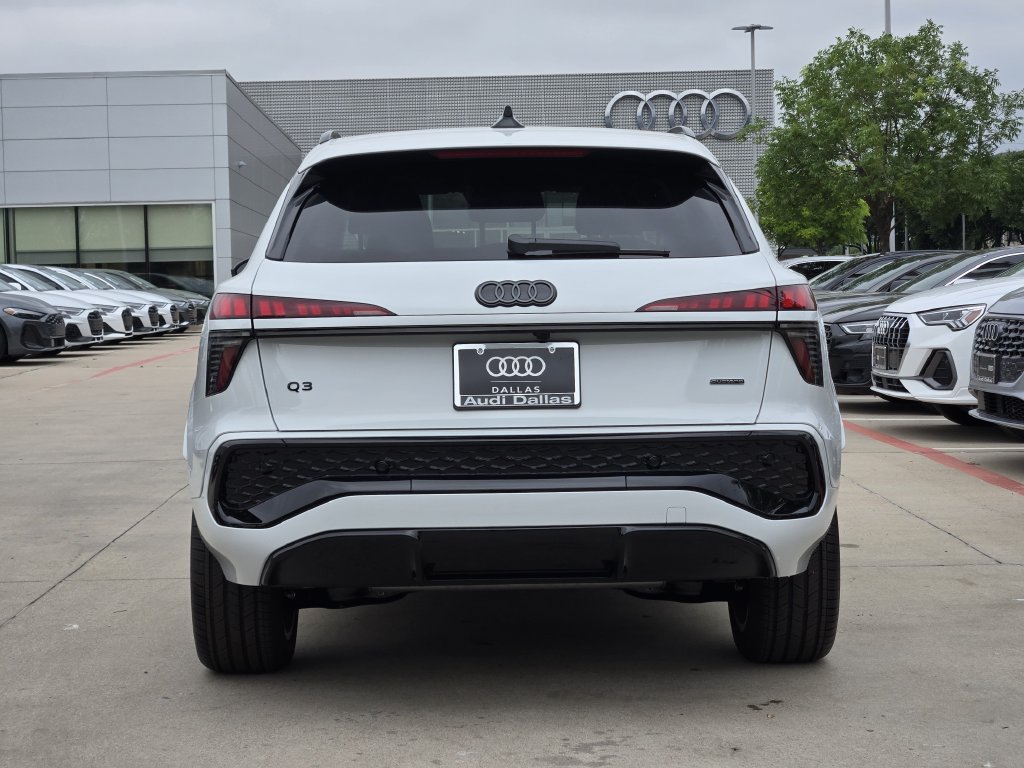Used 2026 Audi Q3 quattro 2.0T w/ Driver Assistance Package AWD/4WD image 9