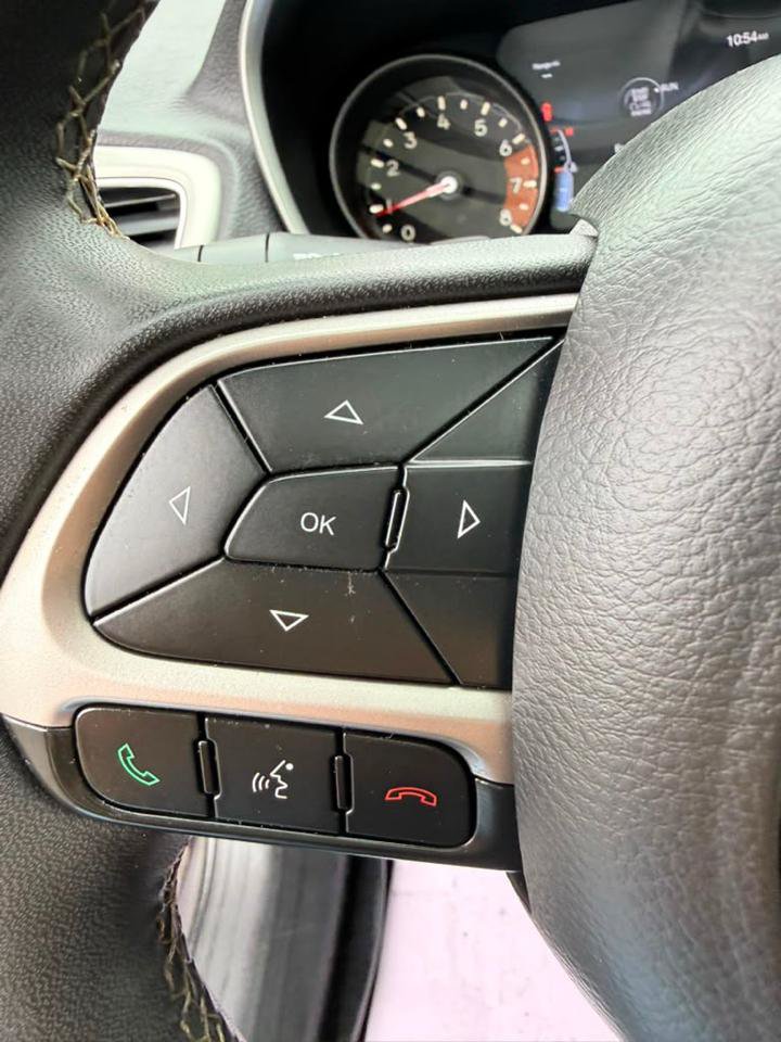 Used 2021 Jeep Compass Latitude w/ Sun and Sound Group FWD image 20