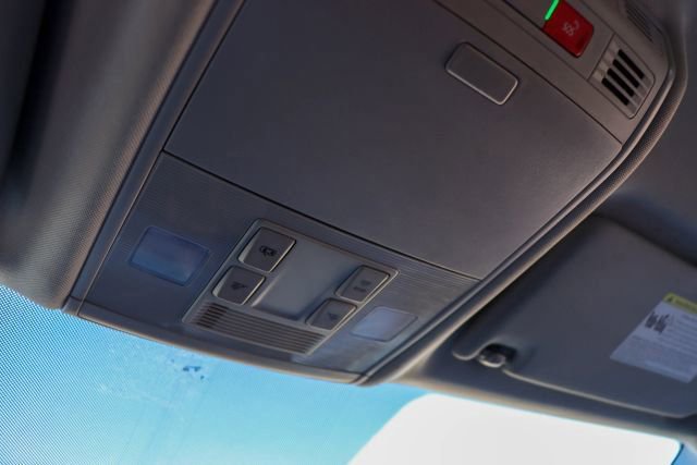 Used 2022 Volkswagen Taos SE image 48