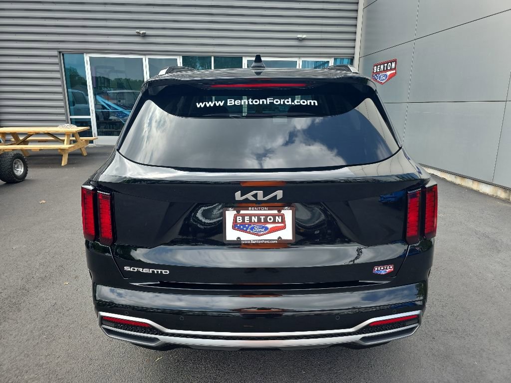 Used 2023 Kia Sorento S w/ Panoramic Sunroof Package FWD image 9