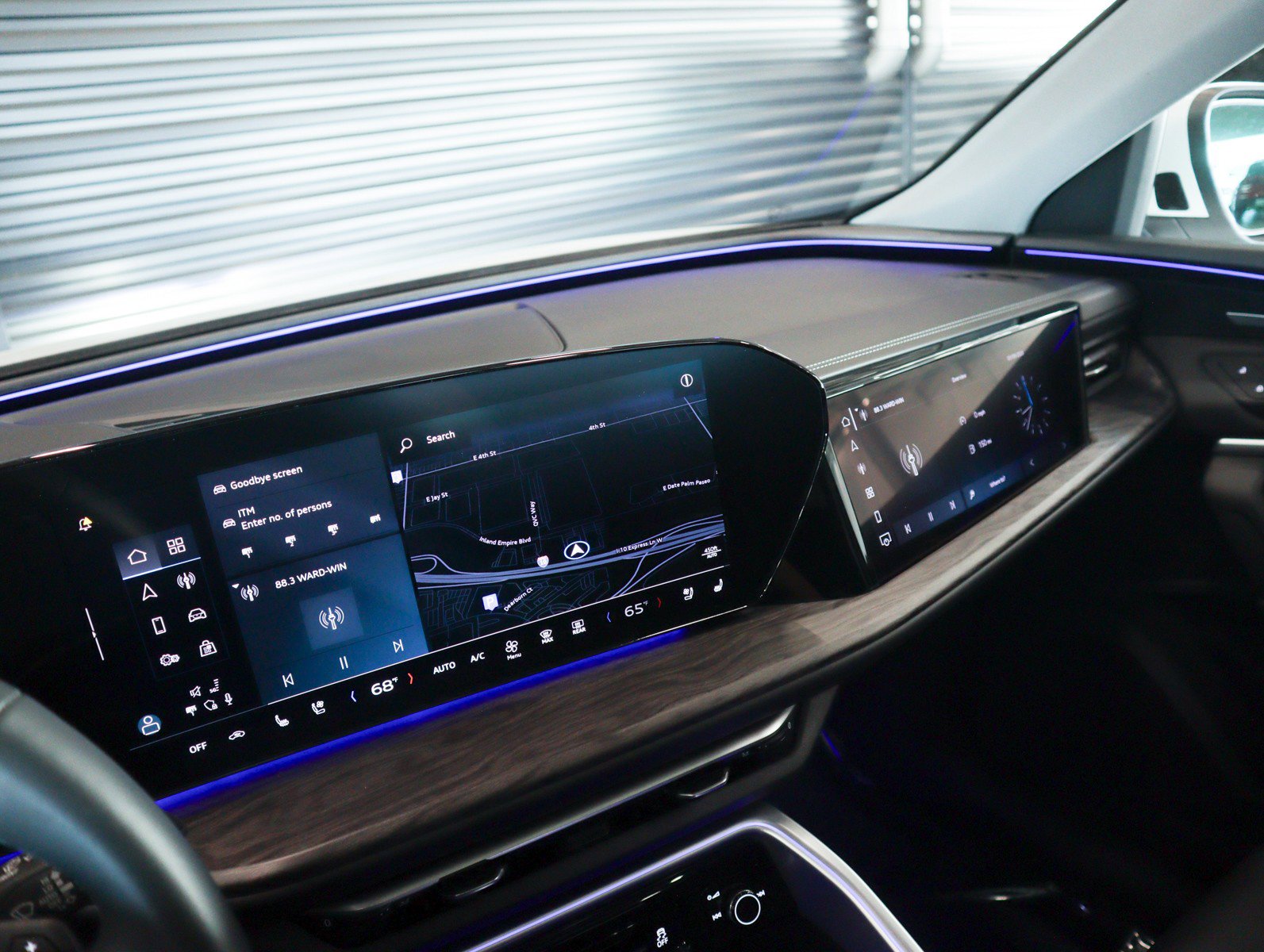 Certified 2025 Audi Q5 Prestige image 28