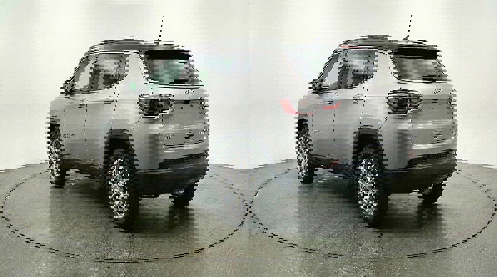 Used 2025 Jeep Compass Limited image 5