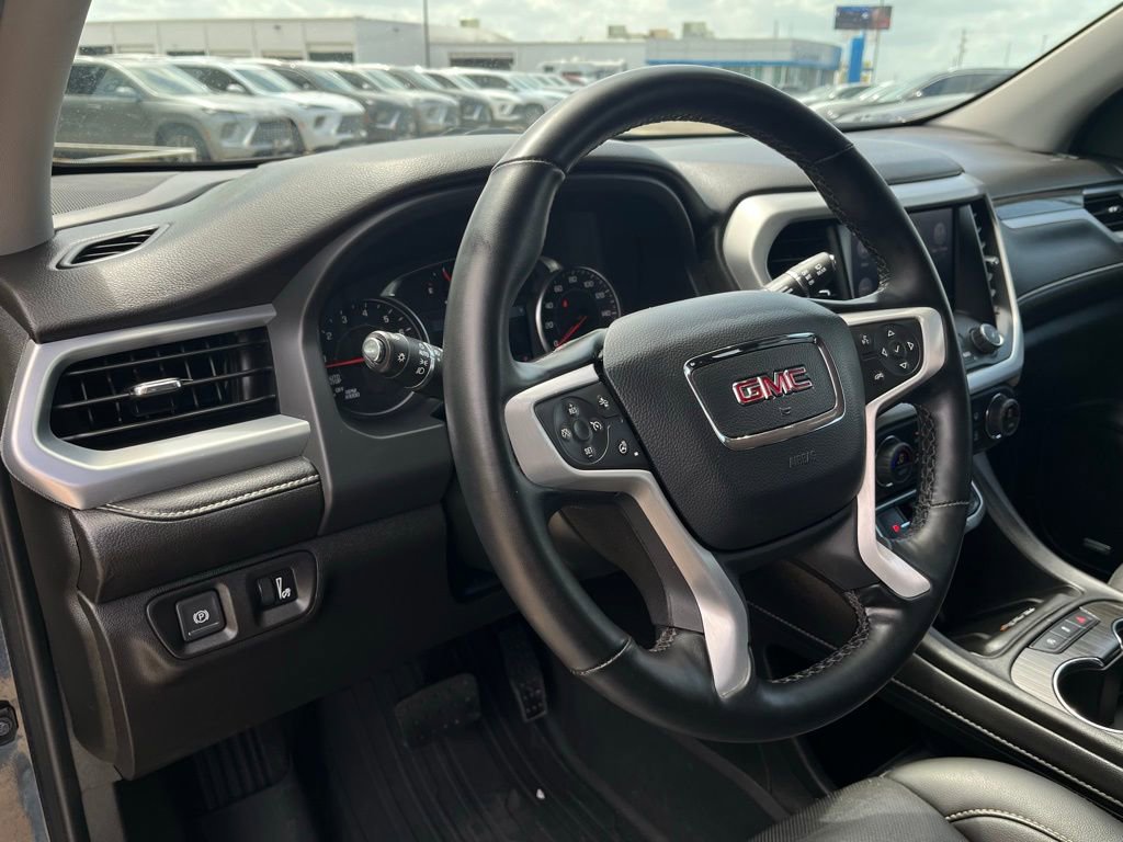 Used 2023 GMC Acadia SLT w/ Preferred Package image 17