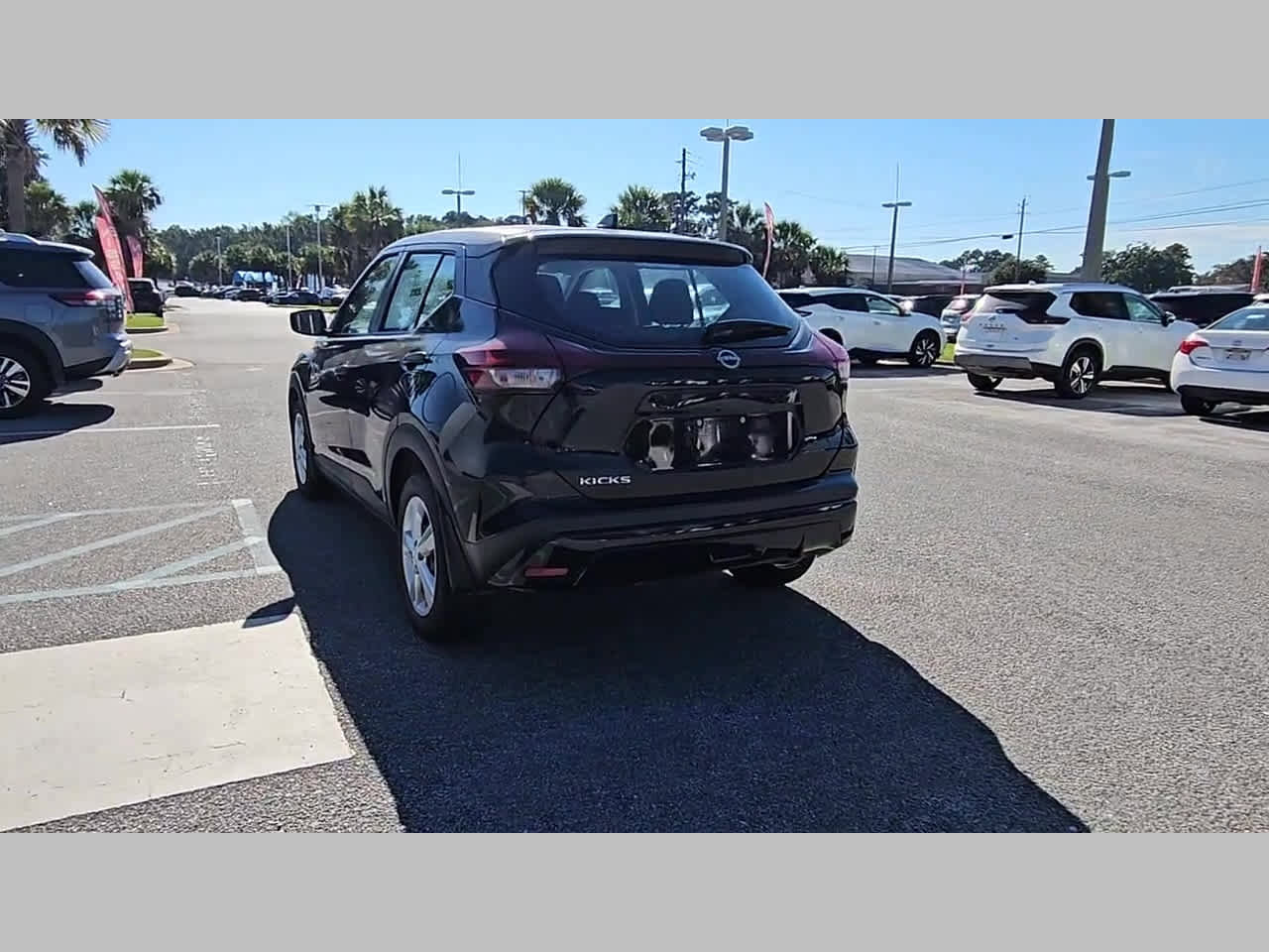 New 2025 Nissan Kicks Play S image 29