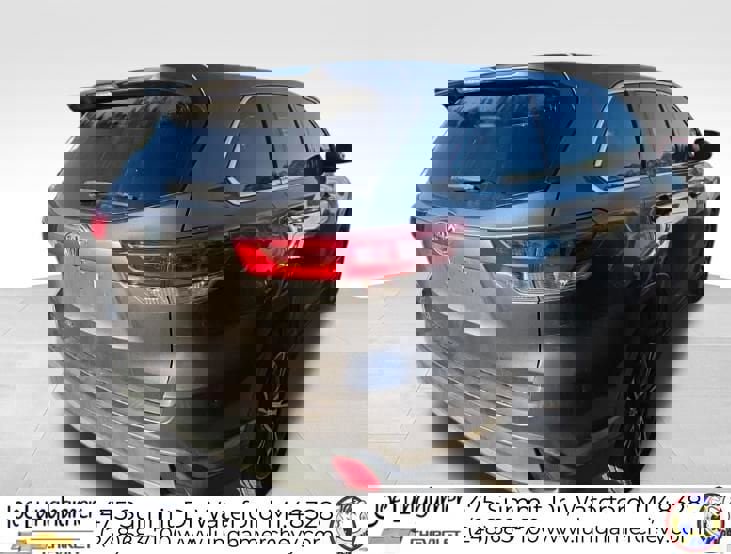 Used 2019 Toyota Highlander LE image 4