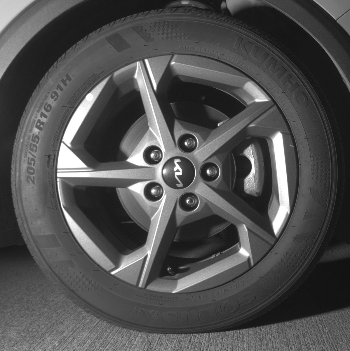 Used 2025 Kia K4 LXS image 13