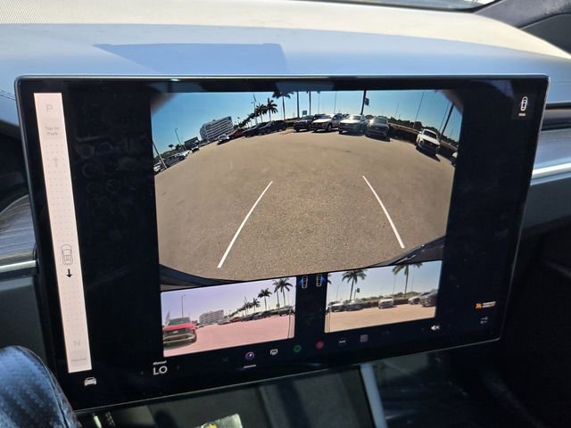 Used 2023 Tesla Model X image 18