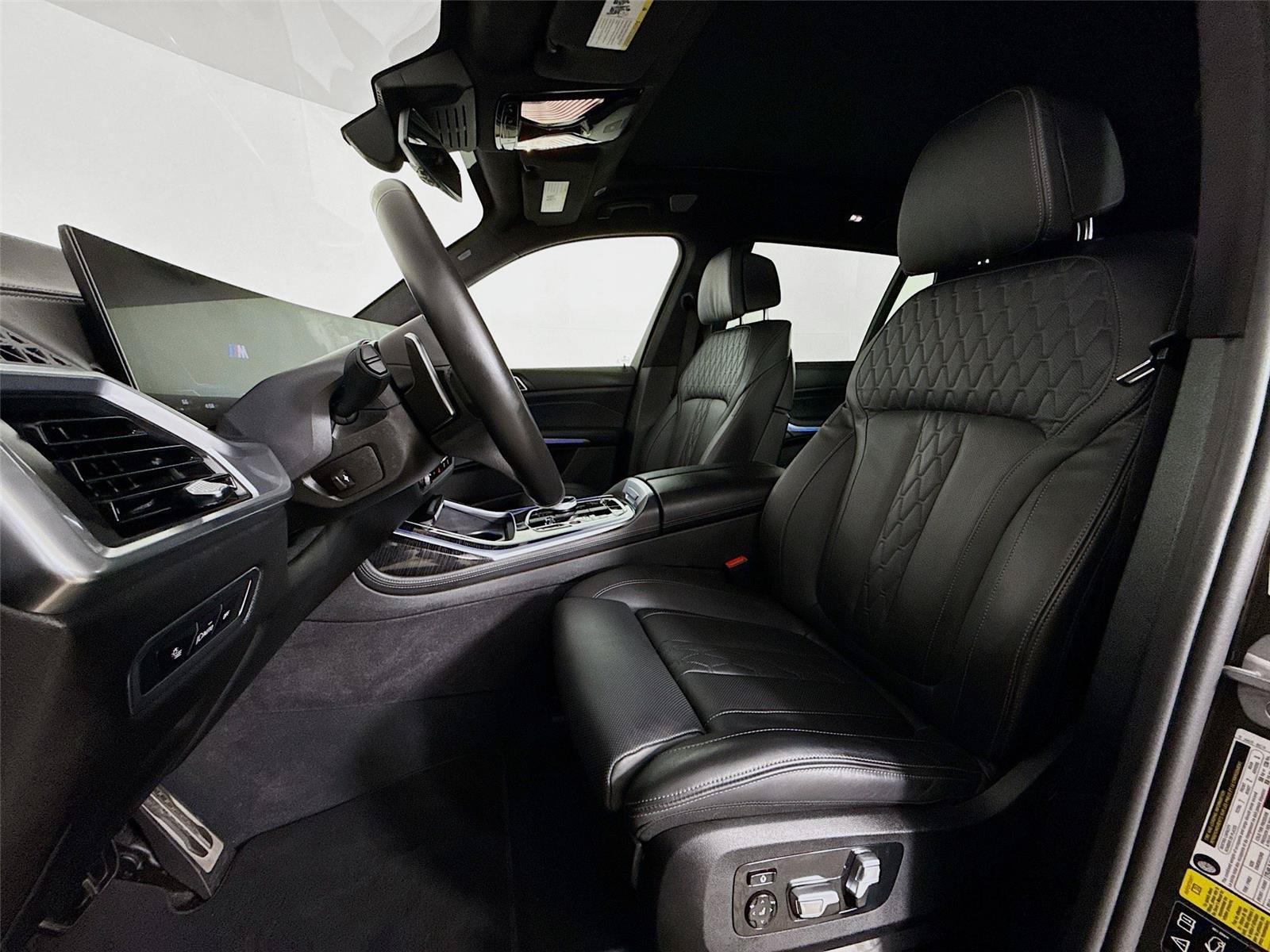 Used 2024 BMW X7 M60i w/ Executive Package AWD/4WD image 23