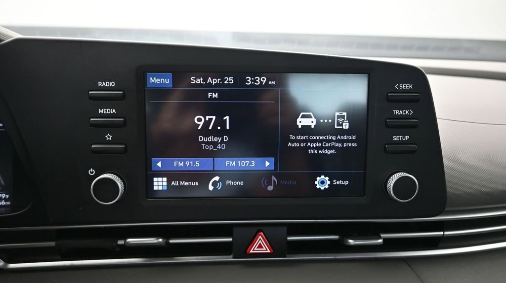 Used 2021 Hyundai Elantra SE FWD image 29
