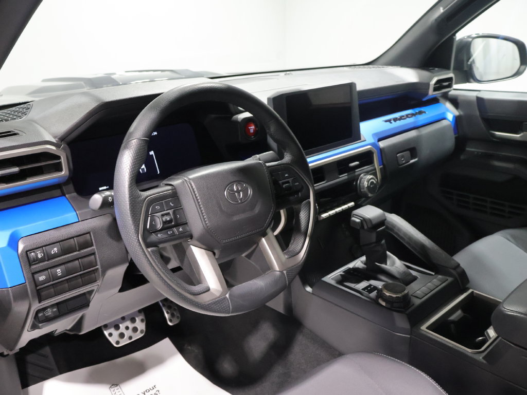 Certified 2025 Toyota Tacoma TRD Sport AWD/4WD image 16