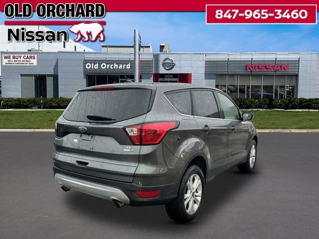 Used 2019 Ford Escape SE image 4