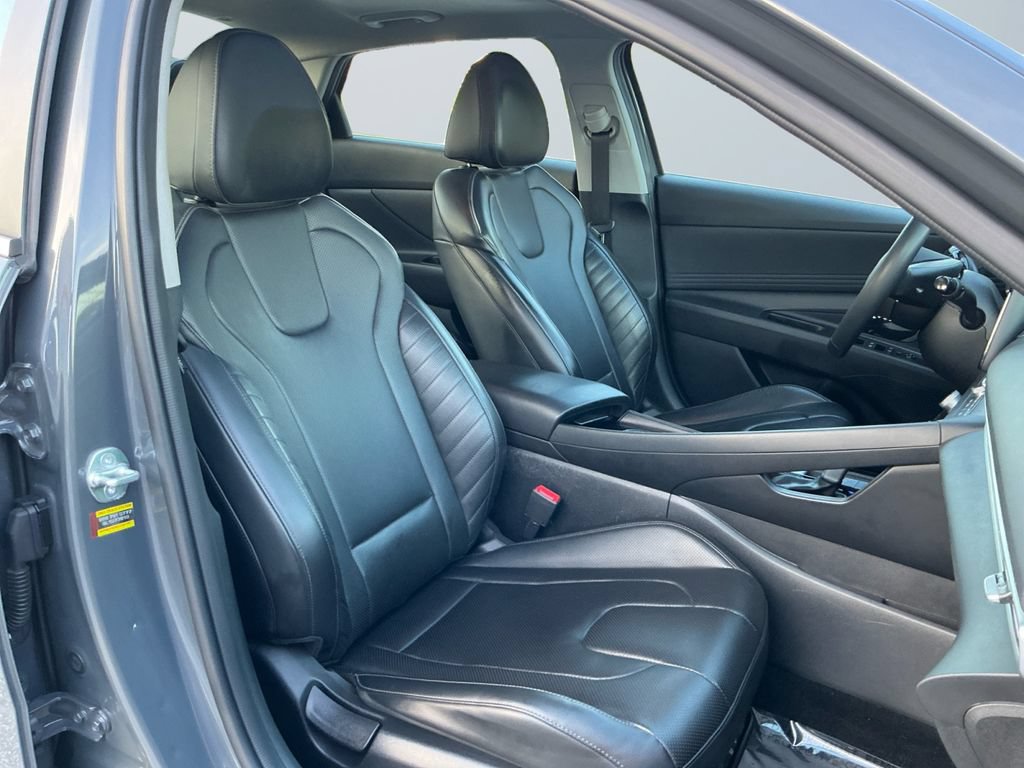 Used 2024 Hyundai Elantra Limited FWD image 16