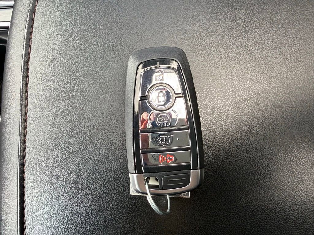 Used 2023 Lincoln Aviator AWD w/ Premium Package image 28