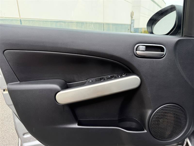 Used 2012 MAZDA MAZDA2 Sport FWD image 25