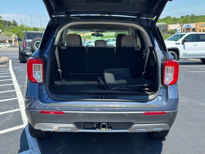 Used 2021 Ford Explorer XLT w/ Equipment Group 202A AWD/4WD image 5