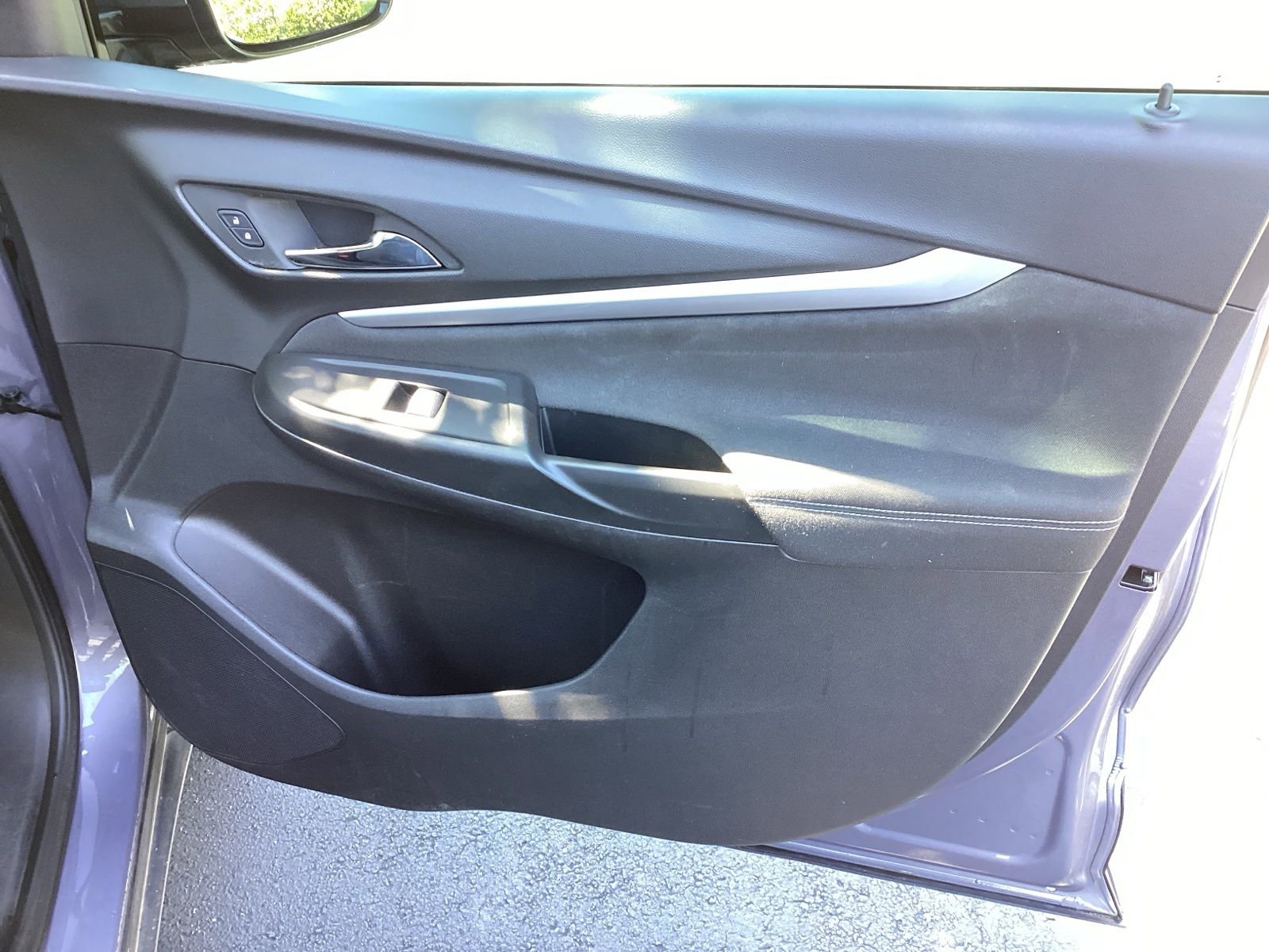 Used 2023 Chevrolet Bolt EUV LT w/ Driver Confidence Package image 27