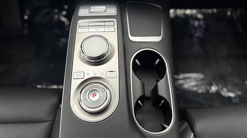 Used 2024 Genesis GV70 2.5T w/ Advanced Package image 29