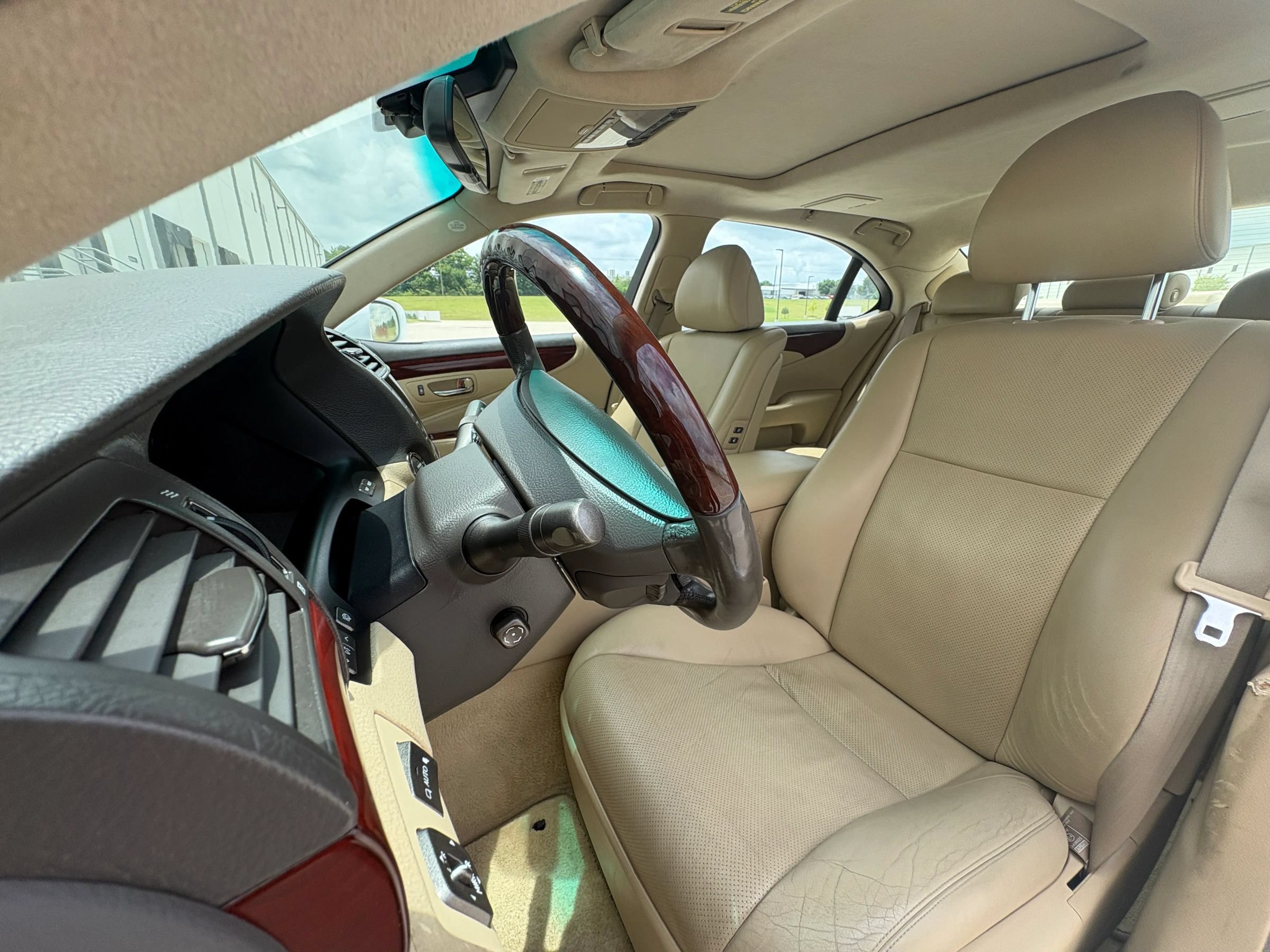 Used 2007 Lexus LS 460 L RWD image 25