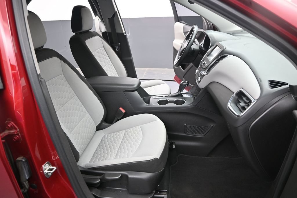 Used 2018 Chevrolet Equinox LT FWD image 29