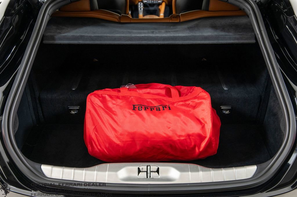 Used 2018 Ferrari GTC4Lusso image 33