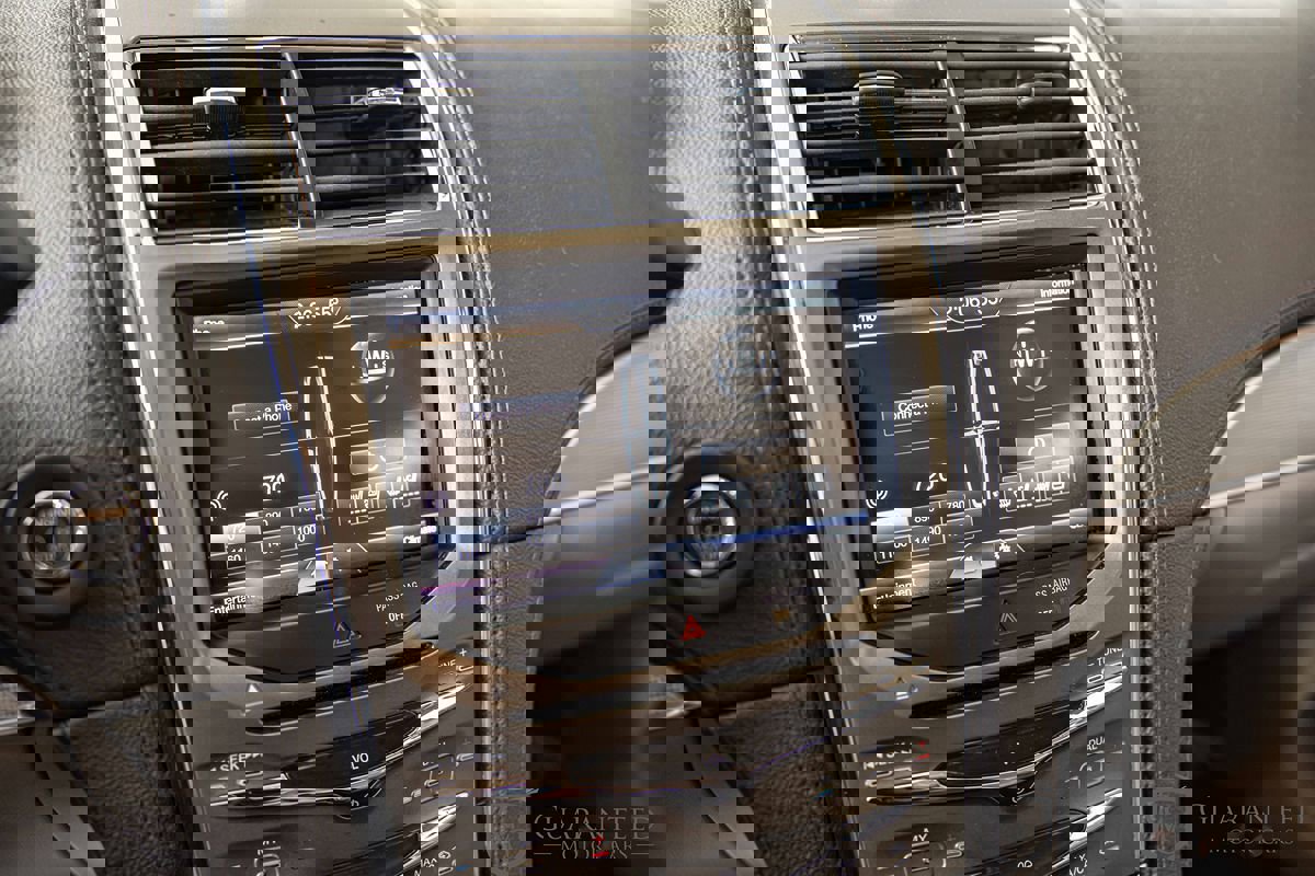 Used 2012 Lincoln MKX FWD image 27