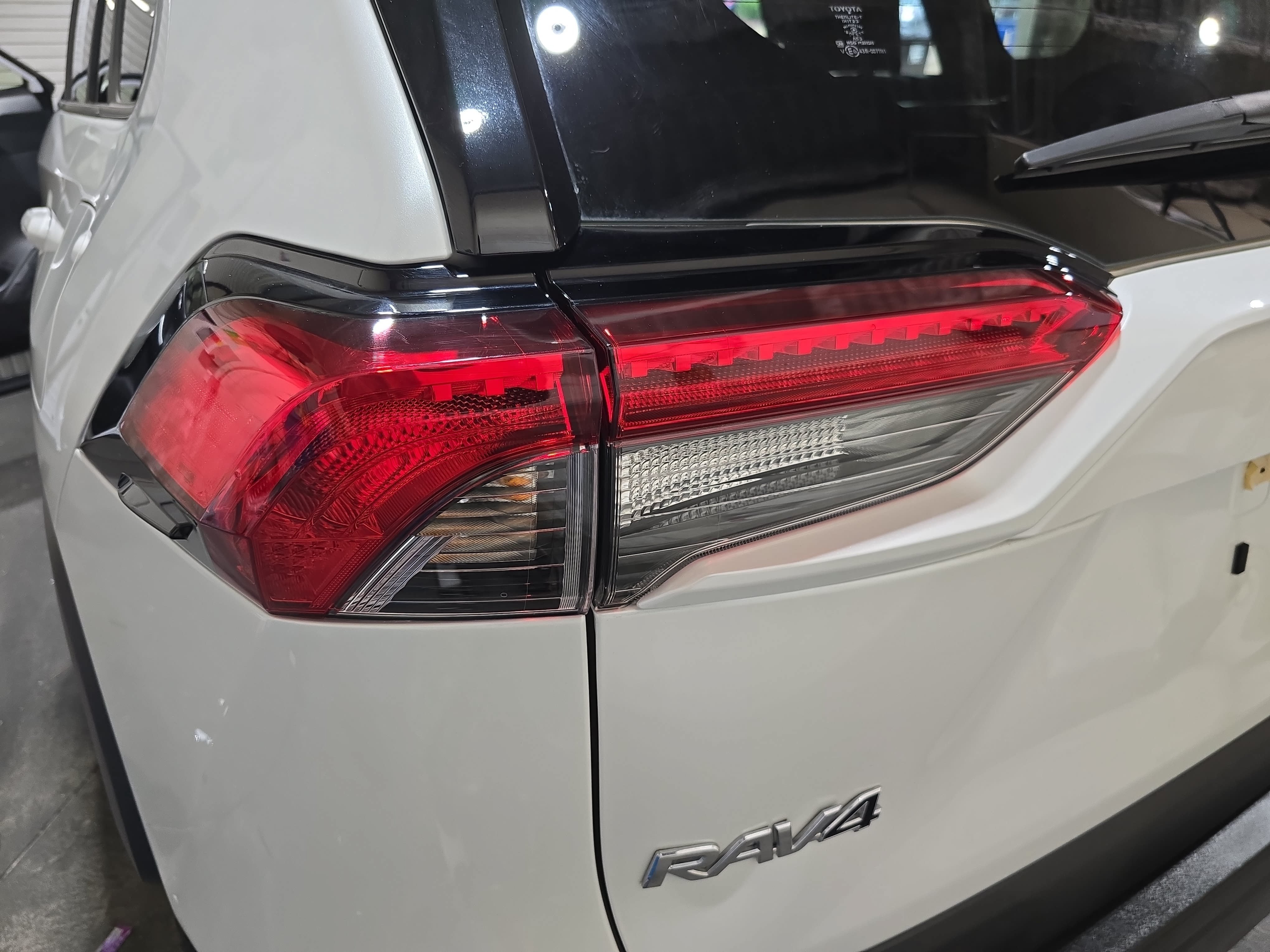 Used 2024 Toyota RAV4 XLE Premium w/ Weather Package AWD/4WD image 34