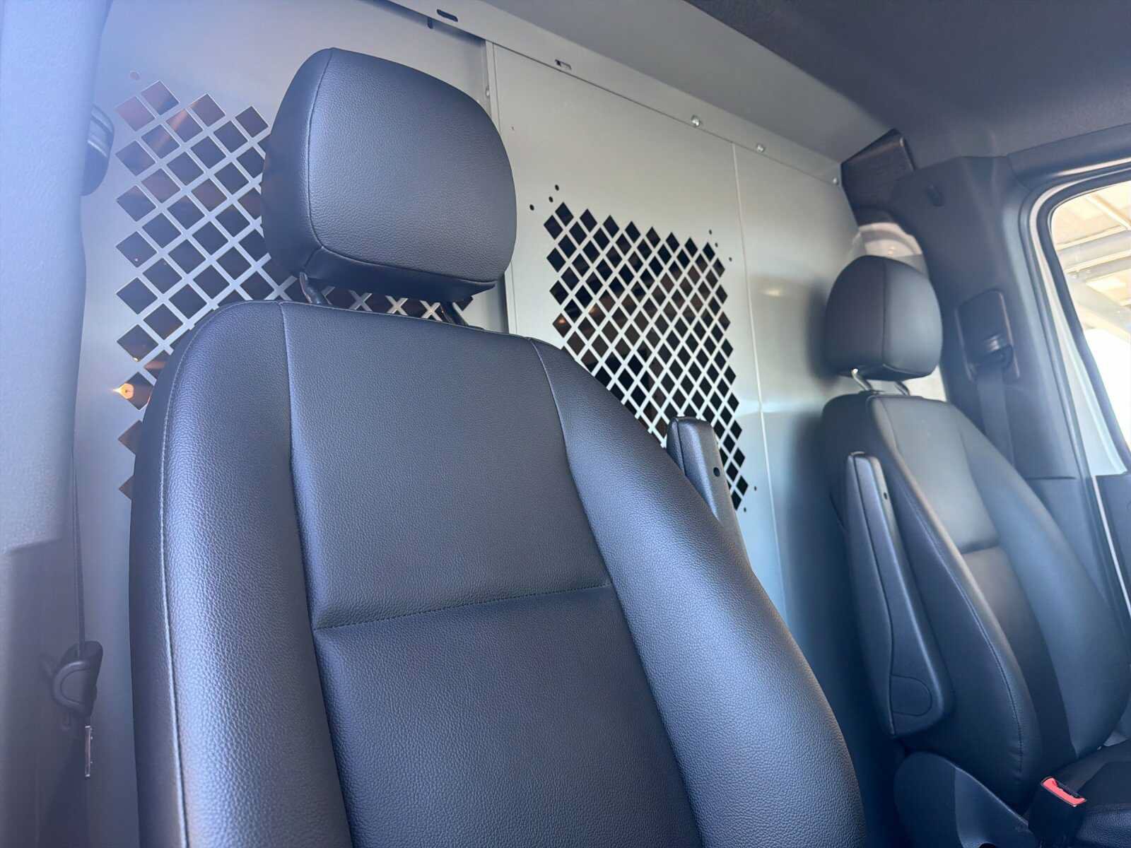 Used 2021 Mercedes-Benz Sprinter 2500 image 20