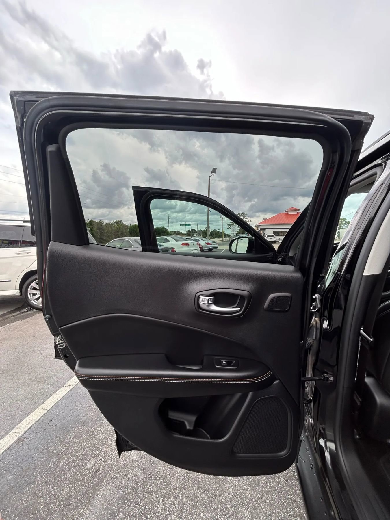 Used 2019 Jeep Compass Latitude w/ Cold Weather Group image 22