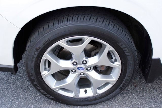 Used 2017 Subaru Forester 2.5i Touring AWD/4WD image 12