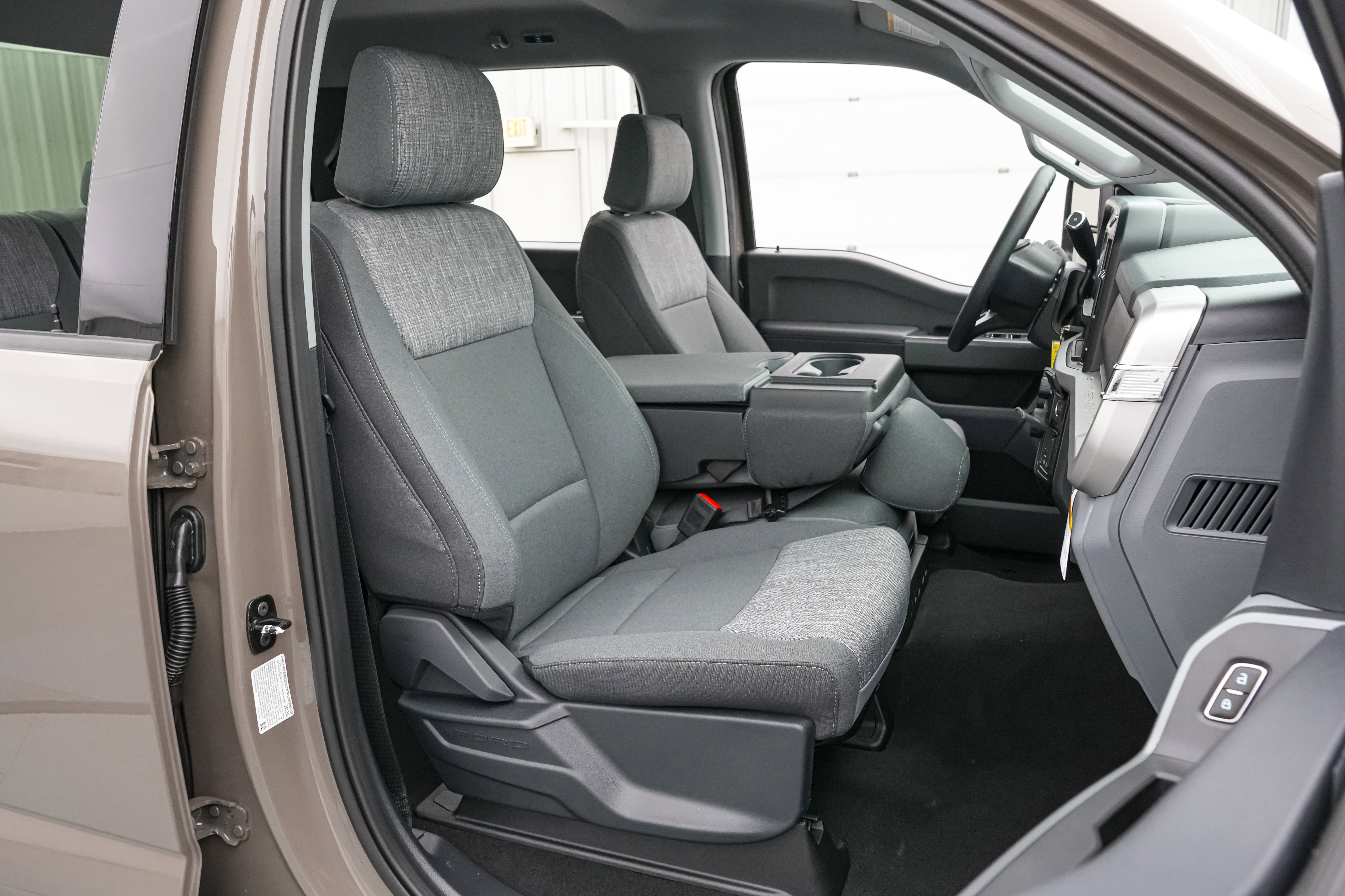 New 2026 Ford F250 XLT w/ Tremor Off-Road Package image 23